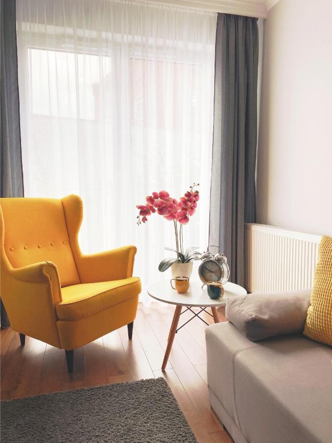 Apartament Na Teczowej Wrocław Exteriör bild