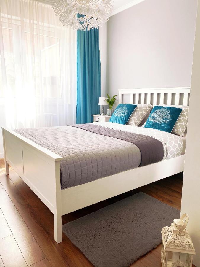 Apartament Na Teczowej Wrocław Exteriör bild