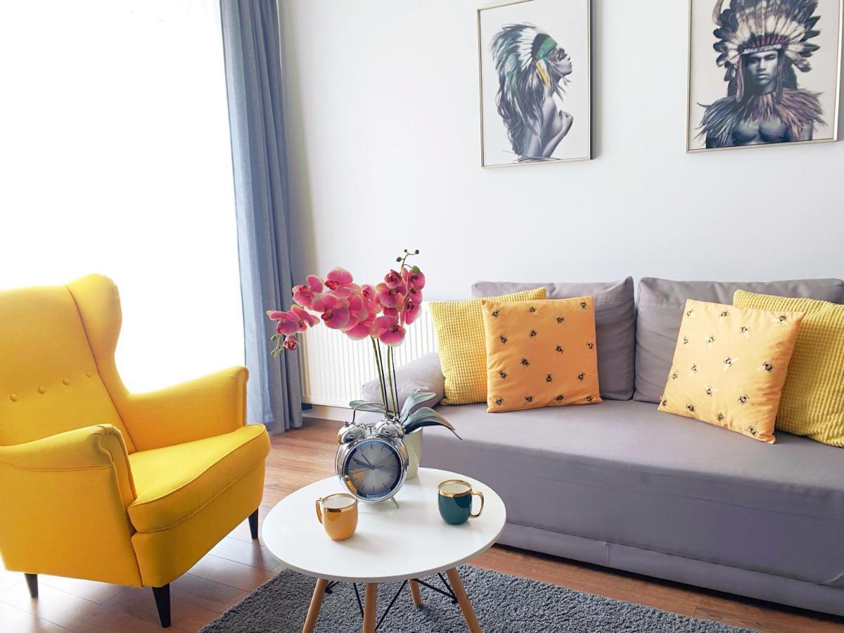 Apartament Na Teczowej Wrocław Exteriör bild