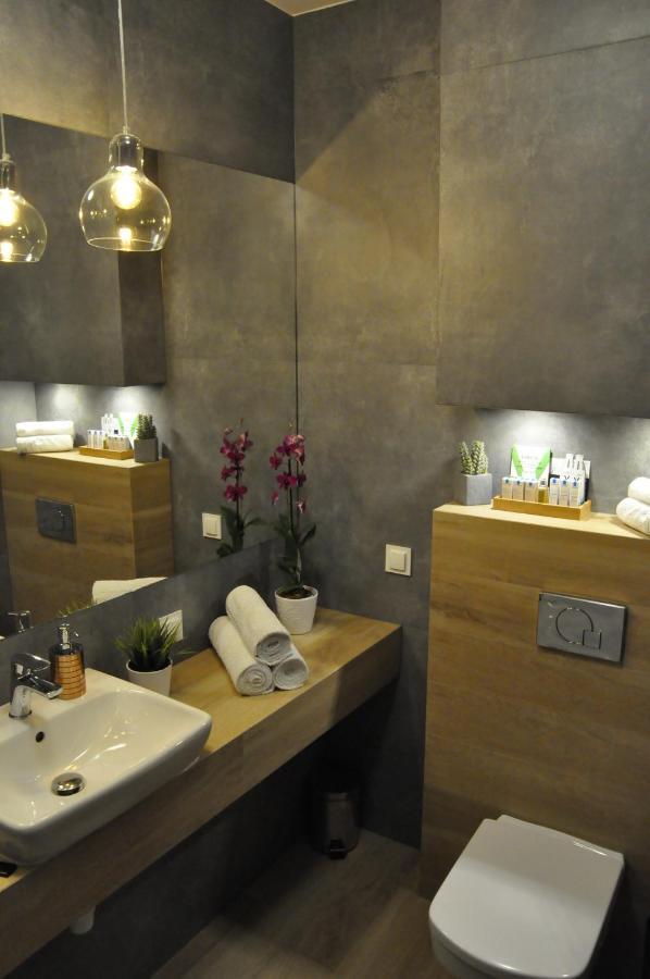 Apartament Na Teczowej Wrocław Exteriör bild