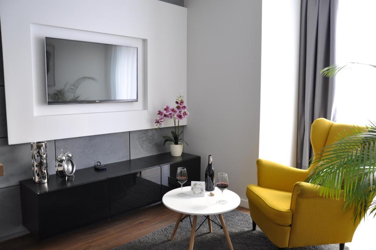 Apartament Na Teczowej Wrocław Exteriör bild