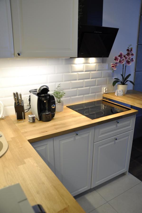 Apartament Na Teczowej Wrocław Exteriör bild