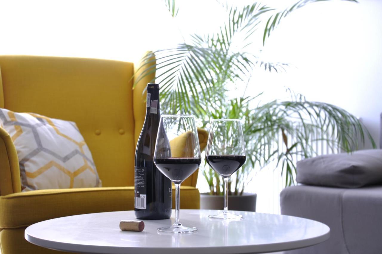 Apartament Na Teczowej Wrocław Exteriör bild