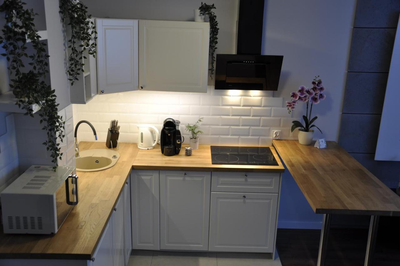 Apartament Na Teczowej Wrocław Exteriör bild