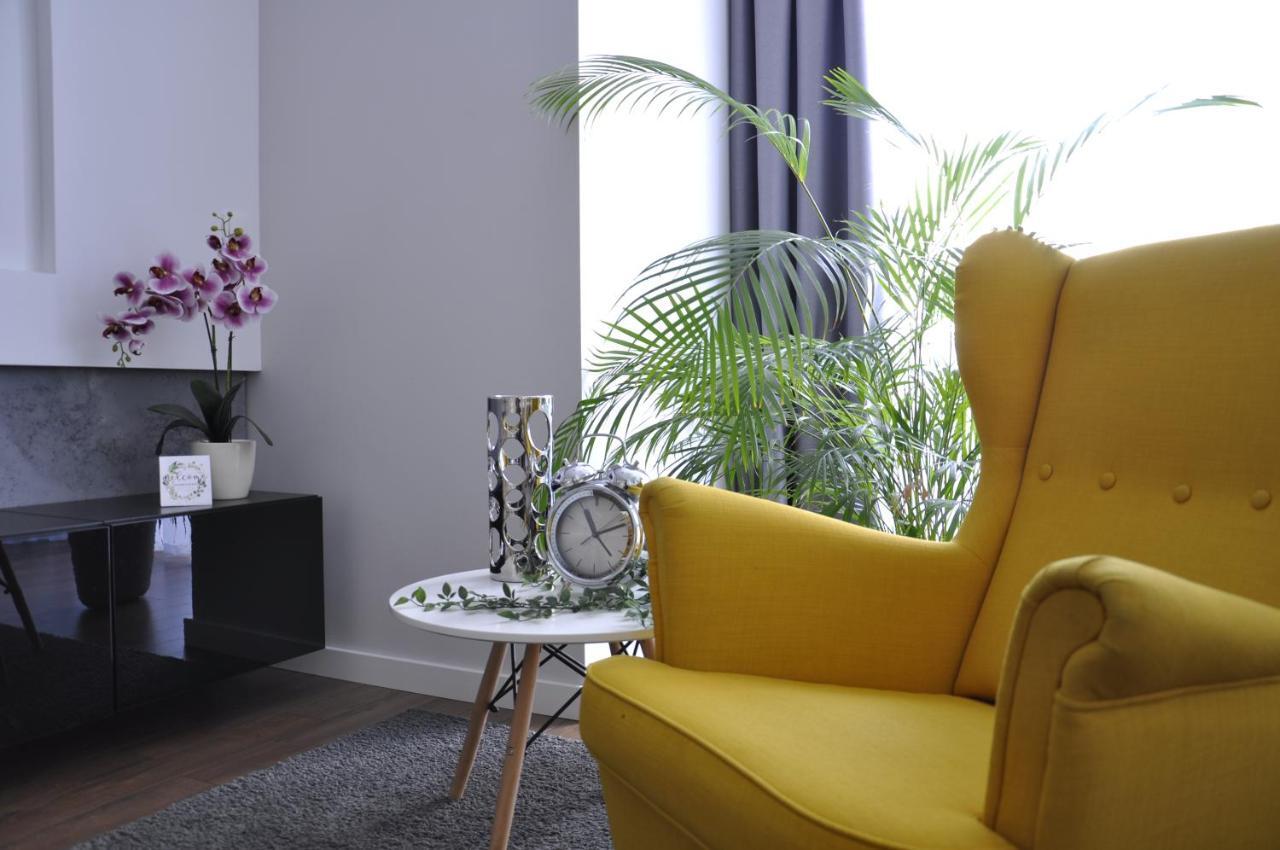 Apartament Na Teczowej Wrocław Exteriör bild